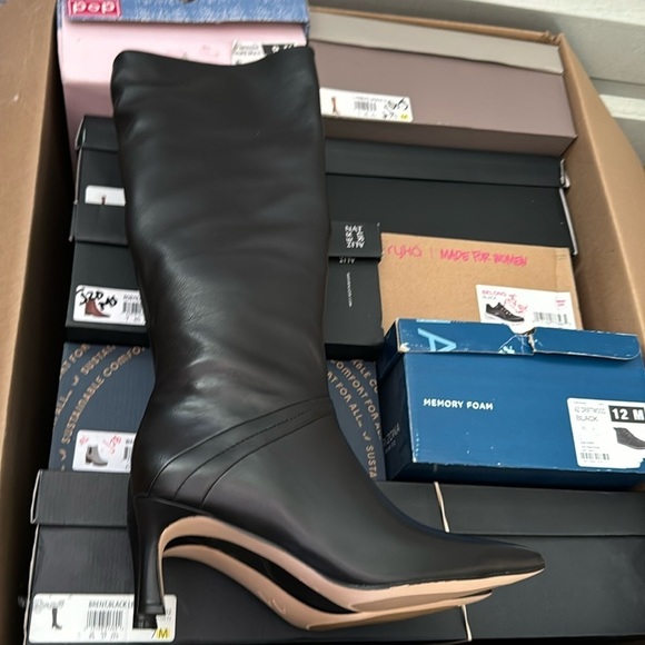 27 Edit Naturalizer Women's Falencia Boot Black Leather (WIDE) - Picture 7 of 9